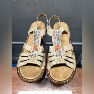 Rieker Floral Embroidered Beige Sandals